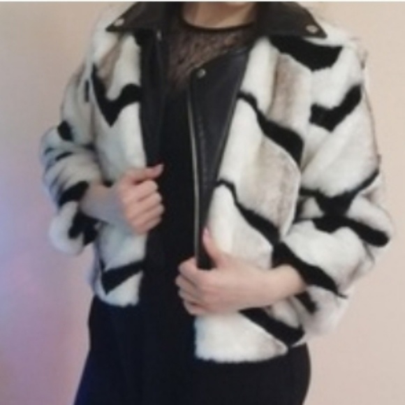 Brand New Faux Fur High Fashion Jacket - Picture 4 of 4